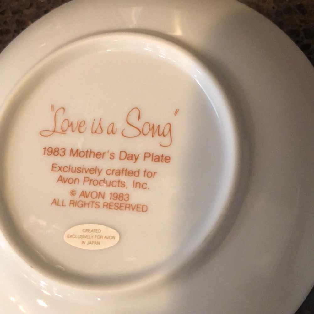 Vintage Avon 1980’s 1990’s Mother’s Day Plates - Picture 12 of 12